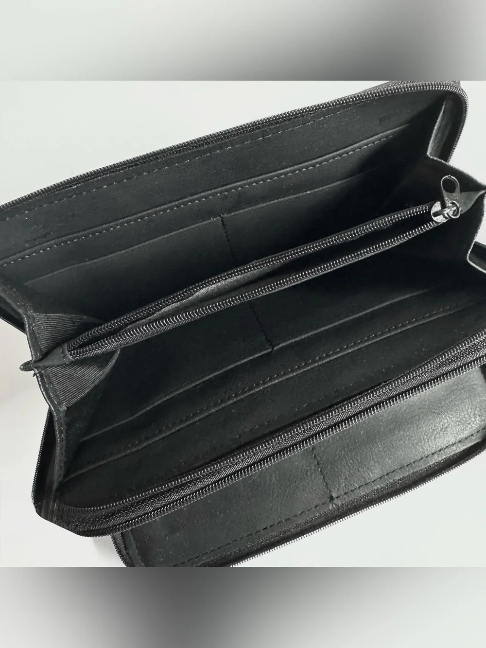 Multi-Pocket Leather Wallet for Women Black Pebbled EUC
